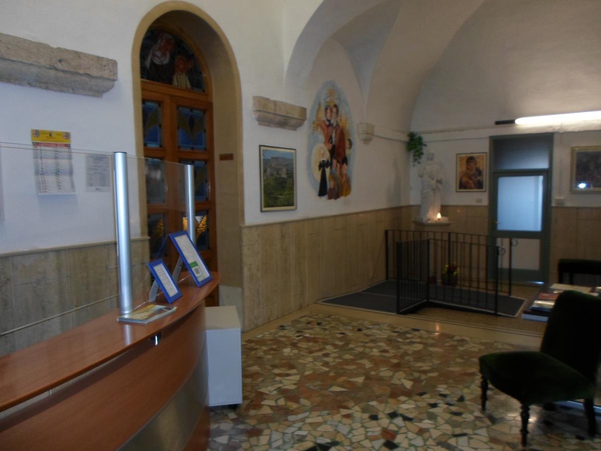 Ostello Sant'Anna Νάρνη Εξωτερικό φωτογραφία